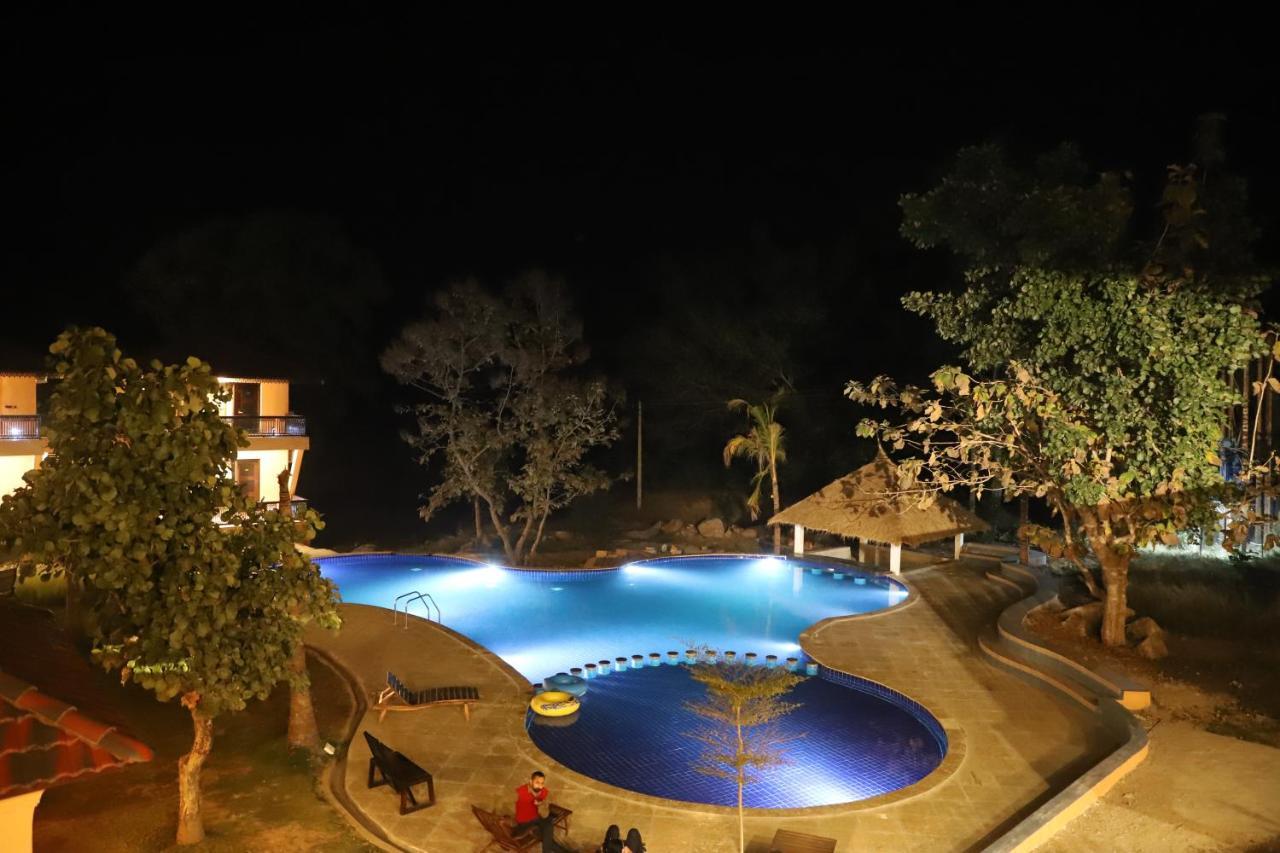 The Pench International Otel Khawāsa Dış mekan fotoğraf